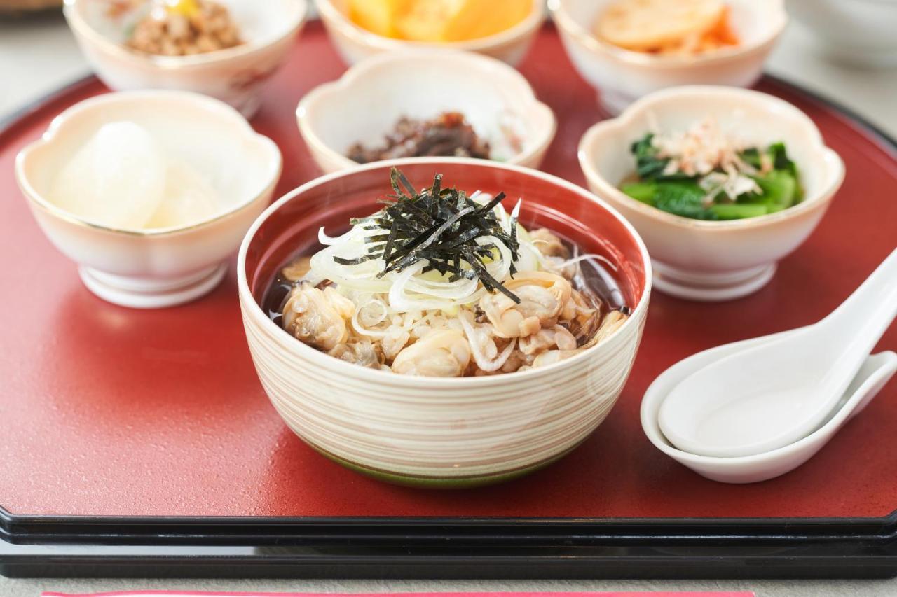 Hotel Tokyo Garden Palace Exterior photo