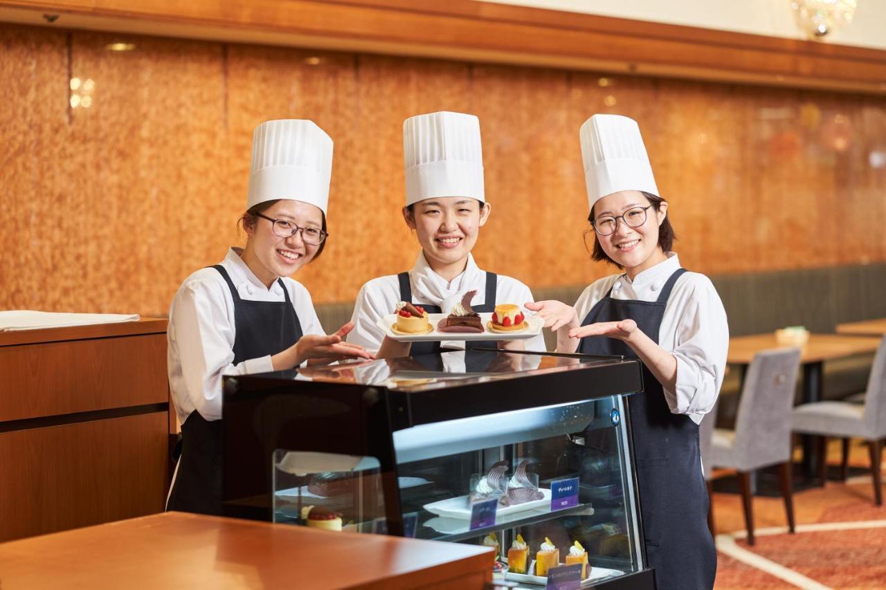 Hotel Tokyo Garden Palace Exterior photo