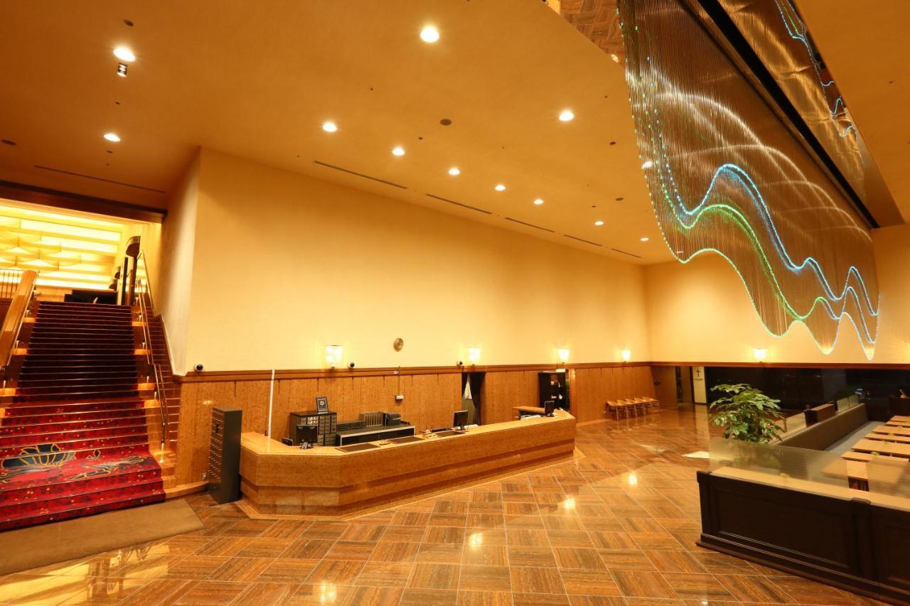 Hotel Tokyo Garden Palace Exterior photo