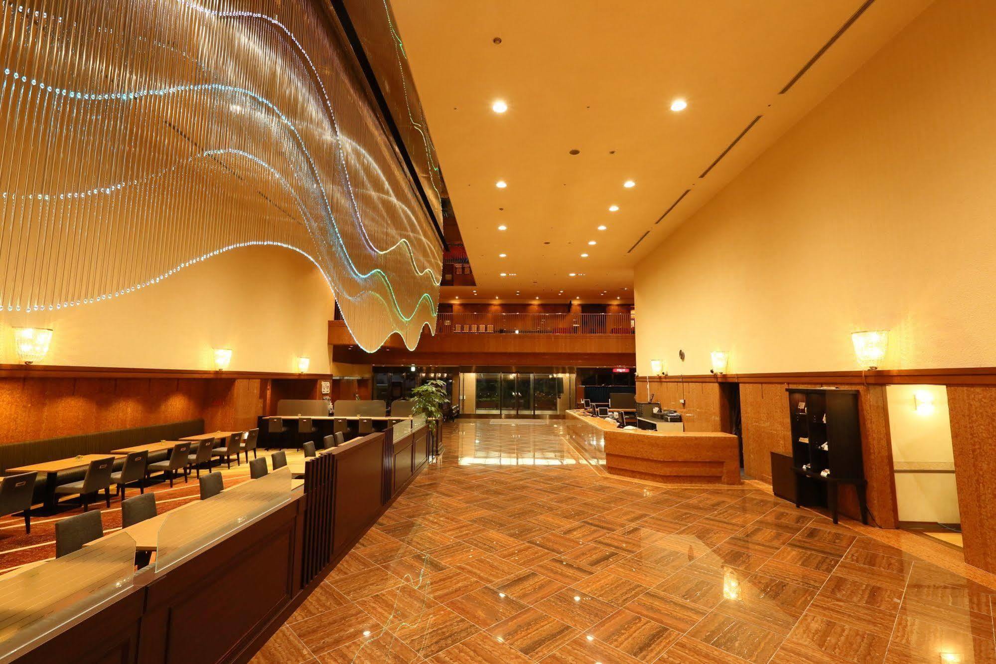 Hotel Tokyo Garden Palace Exterior photo