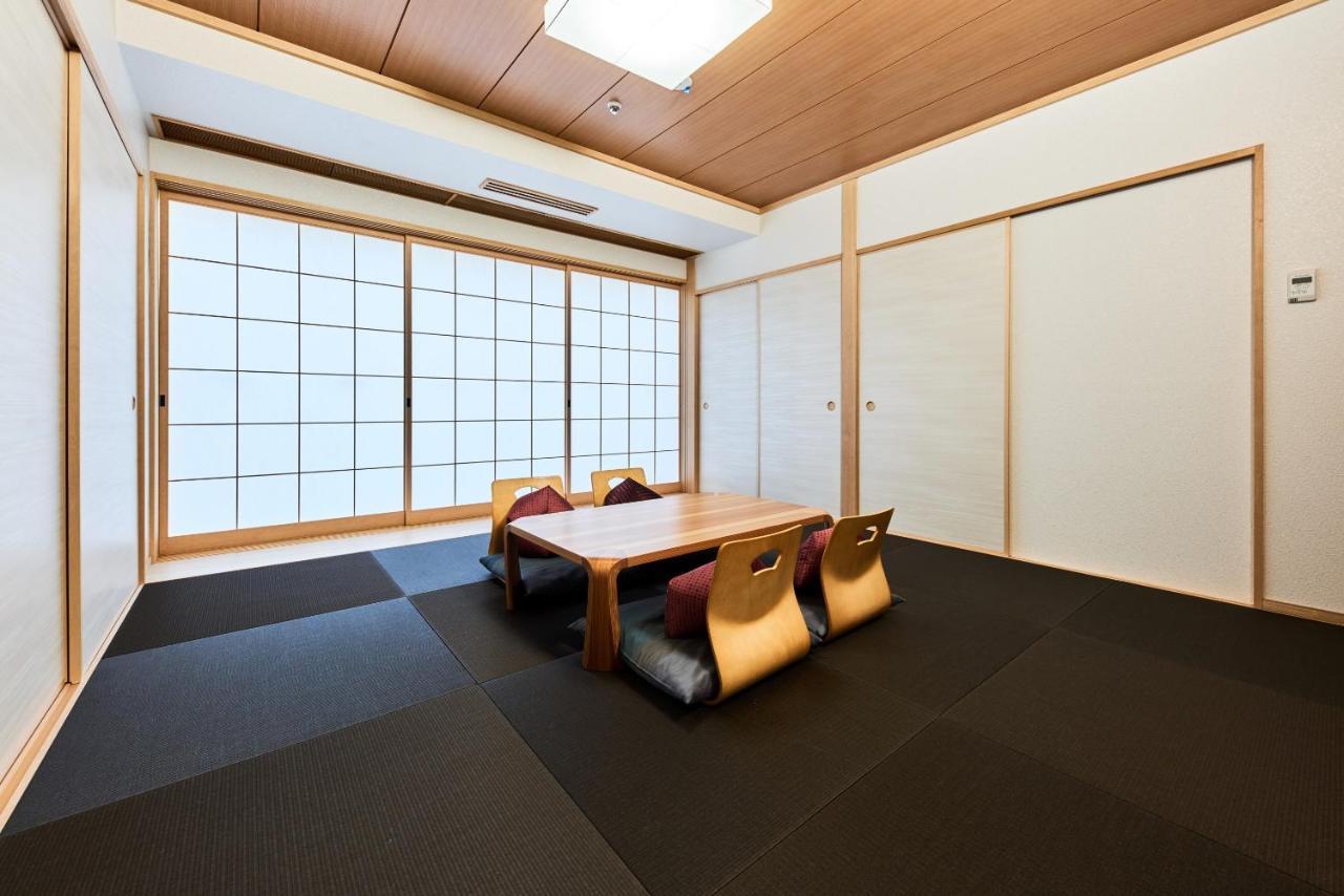 Hotel Tokyo Garden Palace Exterior photo