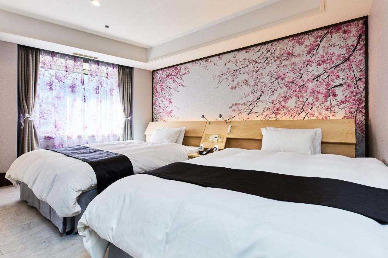 Hotel Tokyo Garden Palace Exterior photo